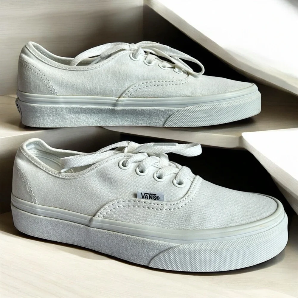 Vans Authentic Skate Women’s Shoe  Size: 5.5 True White - Picture 2 of 14